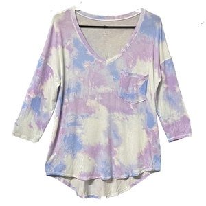 Juniors' SO V-Neck Pullover Tunic Top Tie-Die with Pocket